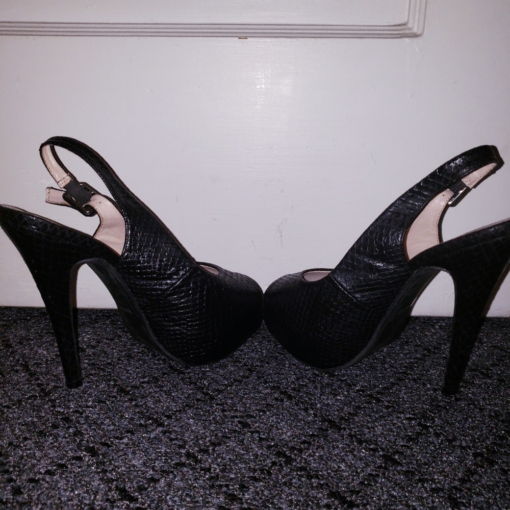Heels - Picture 3 of 7